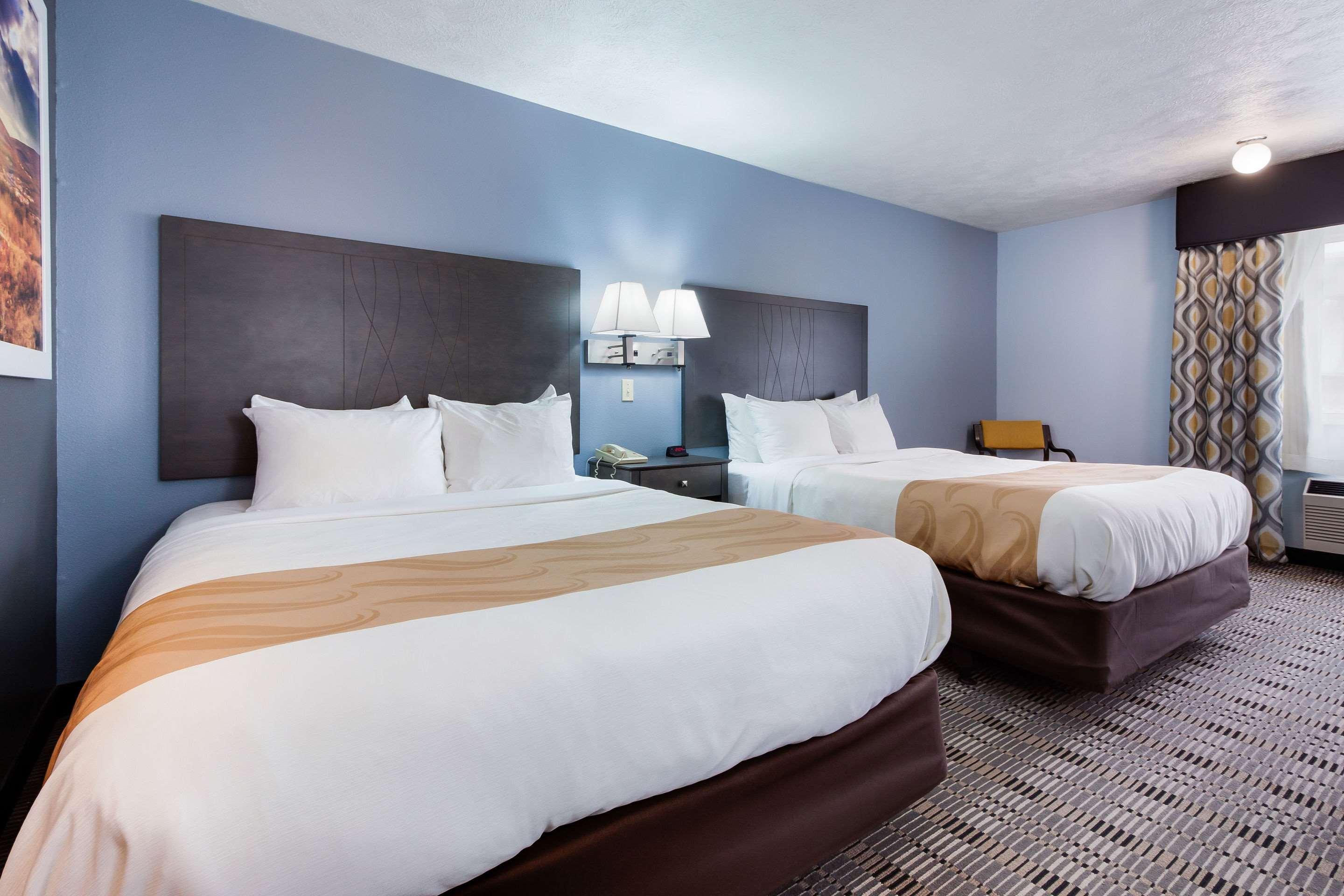 Quality Inn & Suites McCook Eksteriør billede