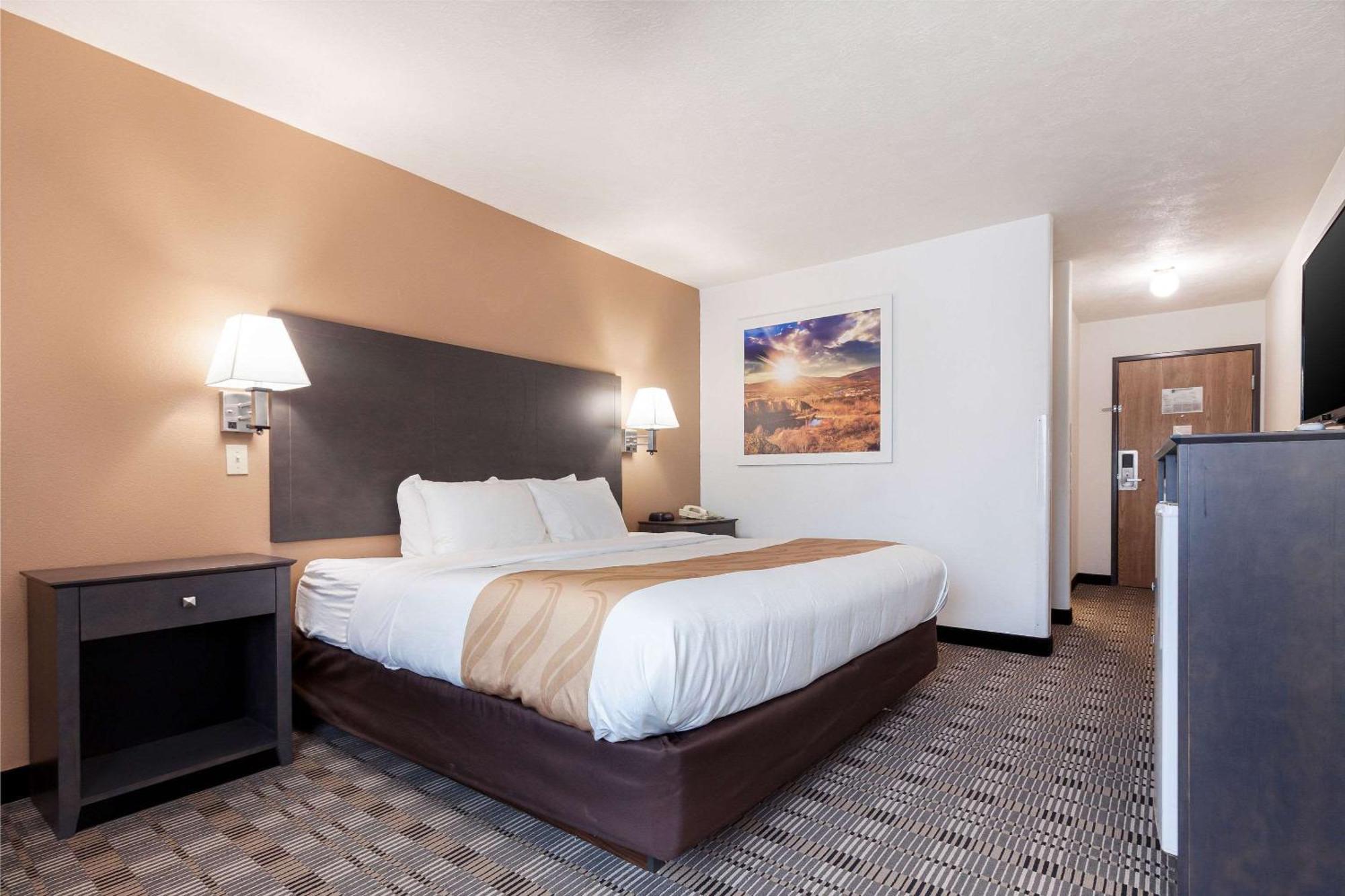 Quality Inn & Suites McCook Eksteriør billede