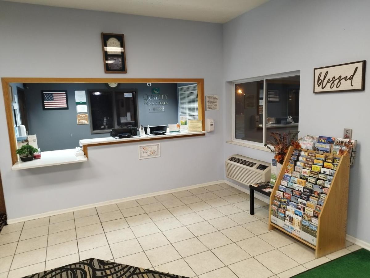 Quality Inn & Suites McCook Eksteriør billede